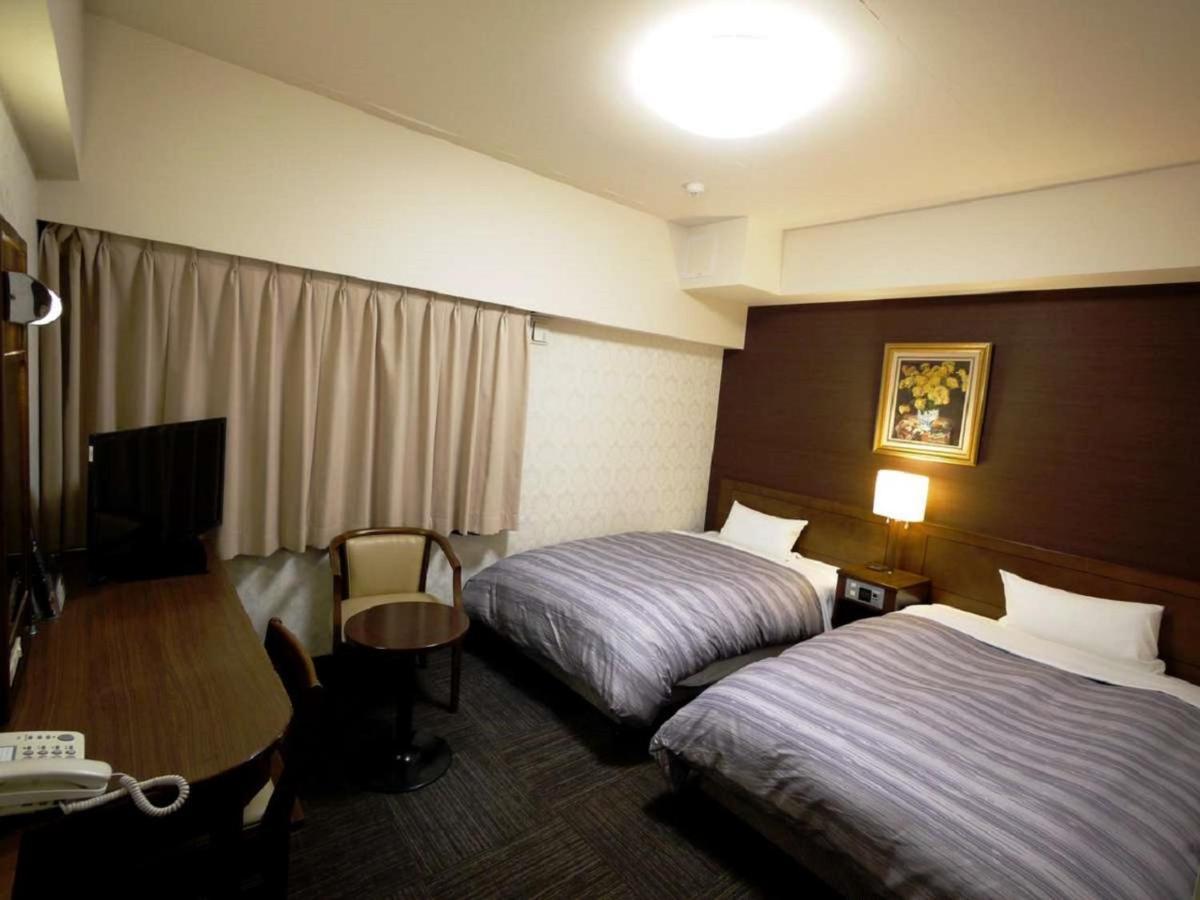 Hotel Route-Inn Yokohama Bashamichi Экстерьер фото