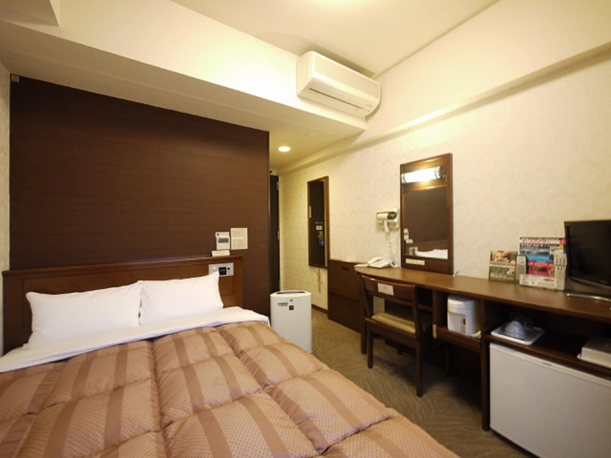 Hotel Route-Inn Yokohama Bashamichi Экстерьер фото
