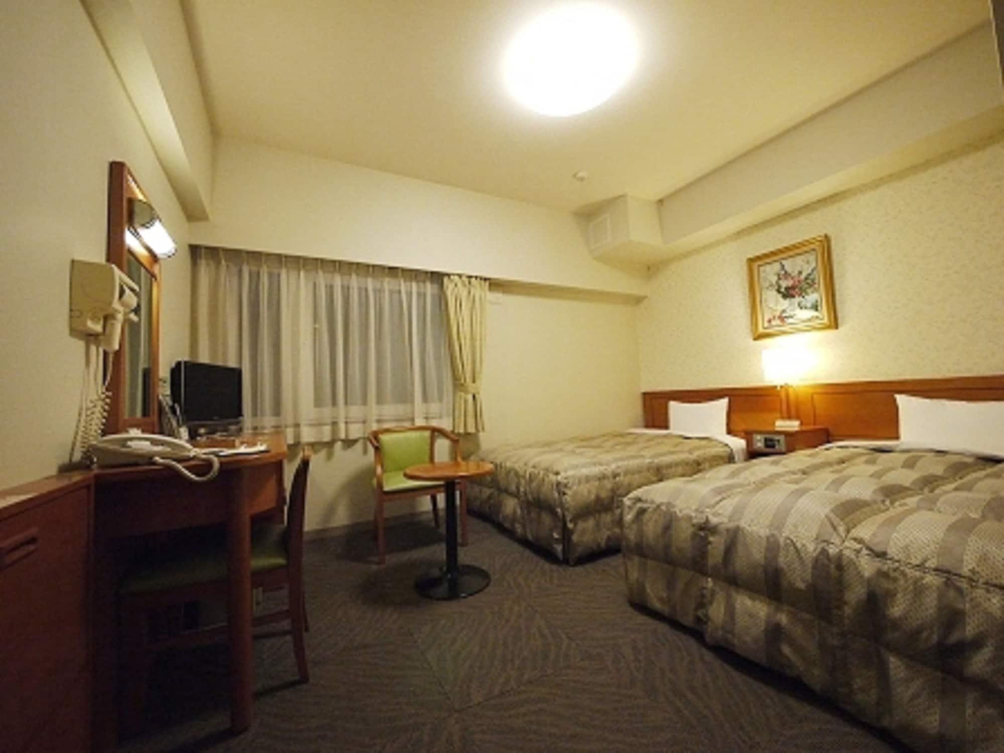 Hotel Route-Inn Yokohama Bashamichi Экстерьер фото