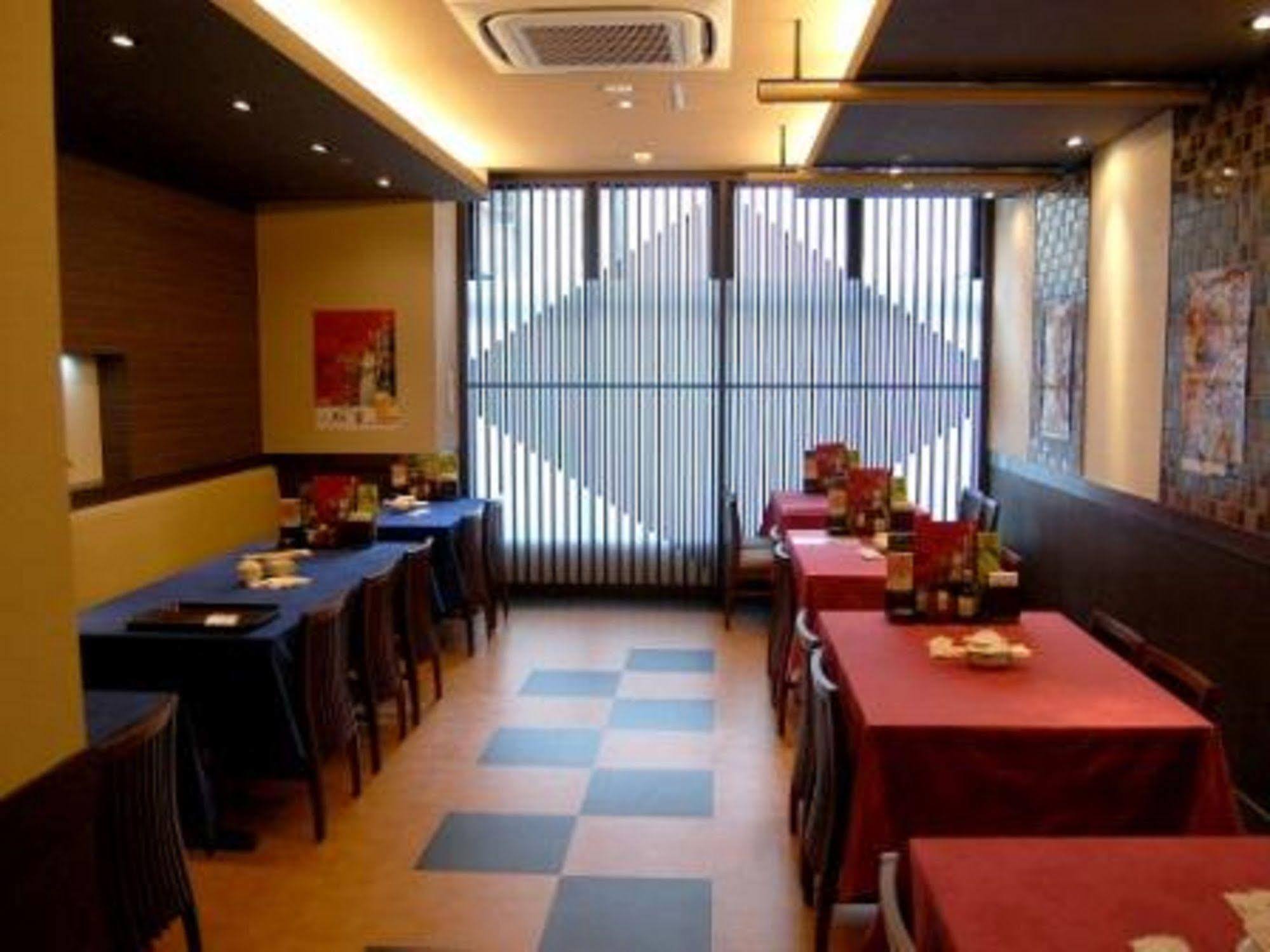Hotel Route-Inn Yokohama Bashamichi Экстерьер фото
